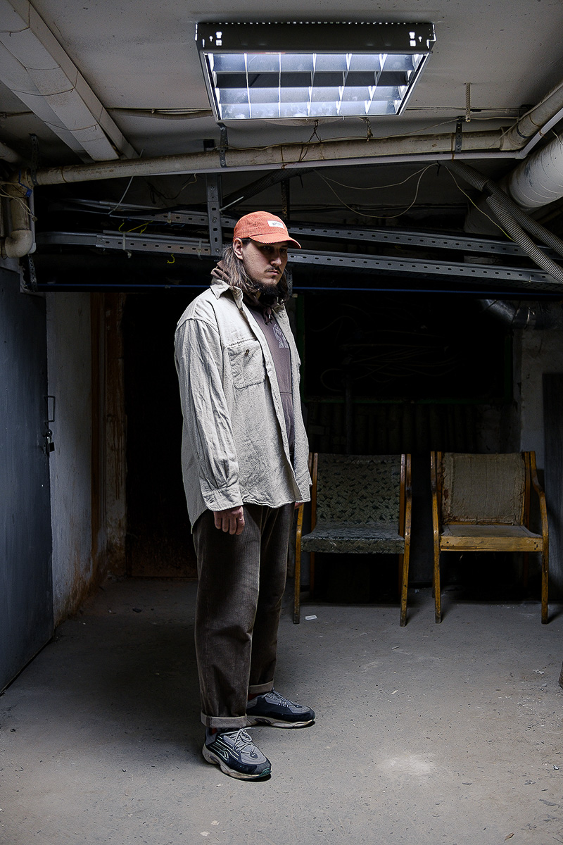 Кто-то собирает марки, монетки, предметы старины, а кто-то — совершенно странные вещи. Однако и разные породы горной руды могут оказаться не «просто камнями», а ценными артефактами. Об актуальных методах и практиках современного искусства «Ключ-Медиа» рассказал Максим Амельченко, сооснователь независимого арт-сообщества beznazvaniia.