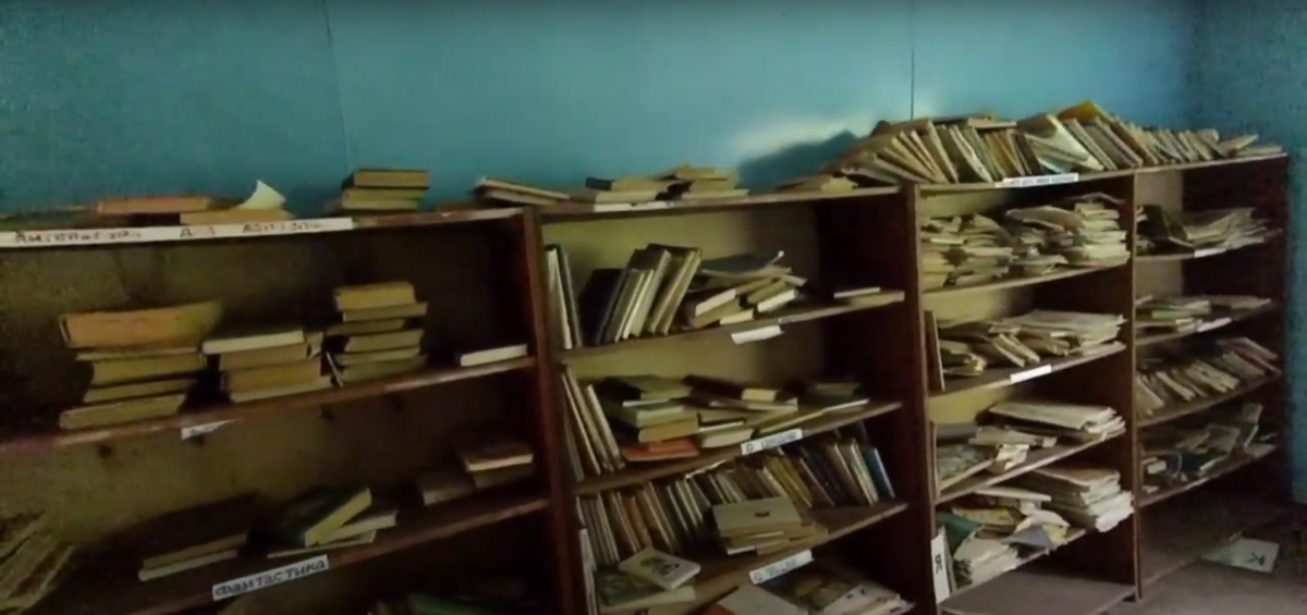 Видеоблогер Михаил Слуцкий побывал в заброшенном пионерлагере «Чайка». Он поделился с нами кадрами и впечатлениями от посещения этого объекта.