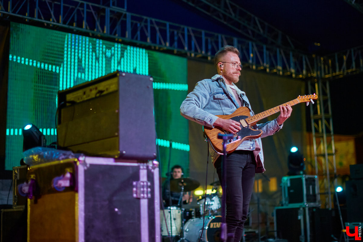 Вечернее выступление «Братьев Грим» на стадионе «Лыбедь». Как это было и при чем здесь экология?