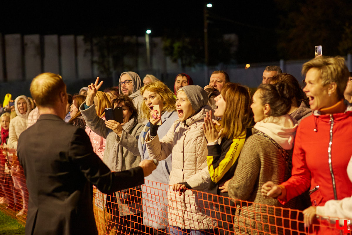 Вечернее выступление «Братьев Грим» на стадионе «Лыбедь». Как это было и при чем здесь экология?