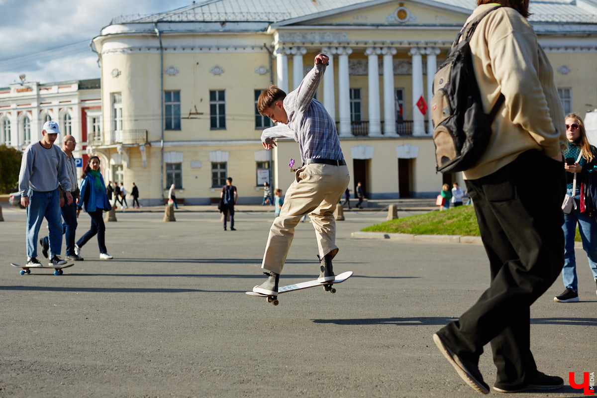 Музыкальные представления, спортивные состязания, всевозможные мастер-классы и многое другое: самые яркие моменты главного события города в материале «Ключ-Медиа».