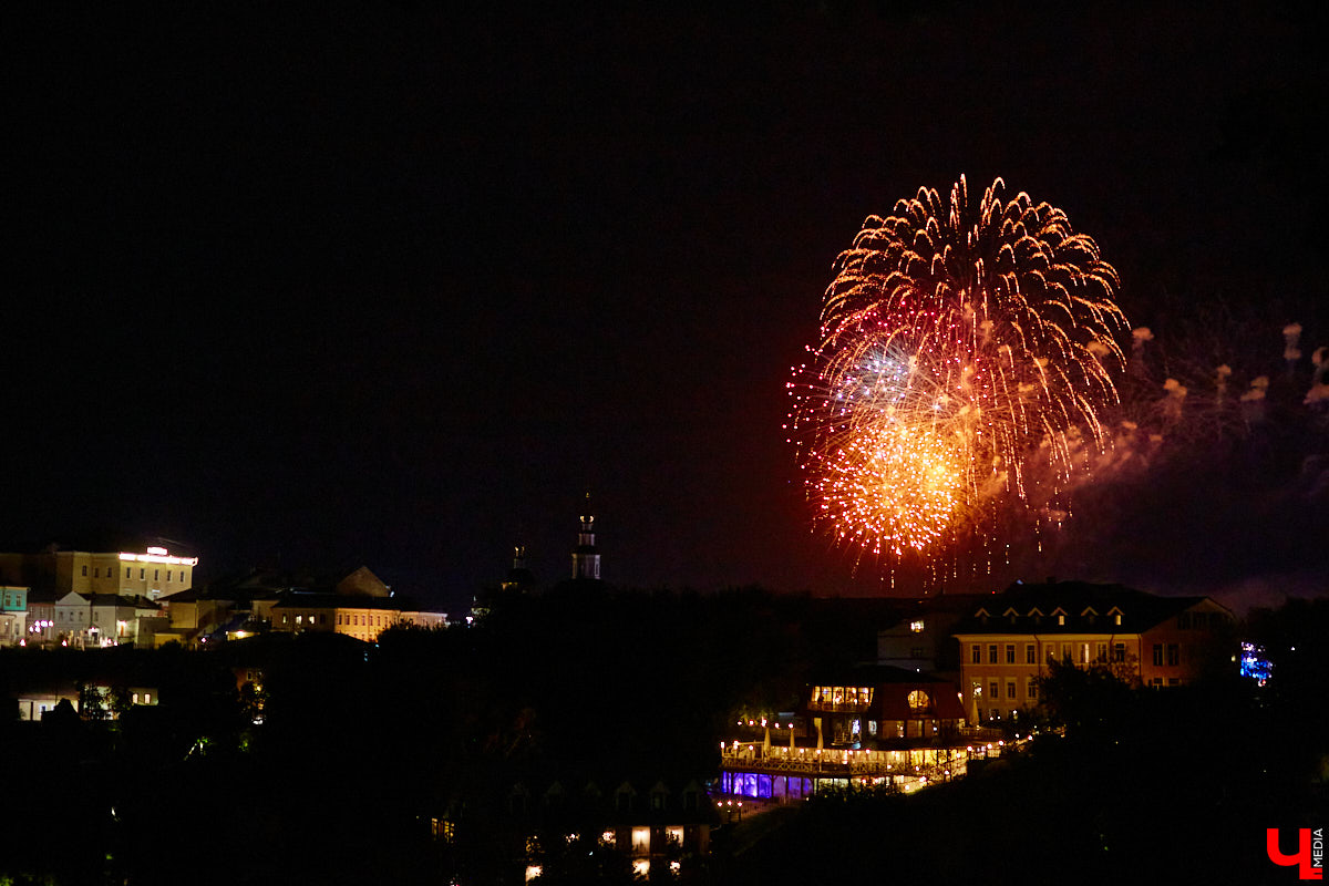 Музыкальные представления, спортивные состязания, всевозможные мастер-классы и многое другое: самые яркие моменты главного события города в материале «Ключ-Медиа».