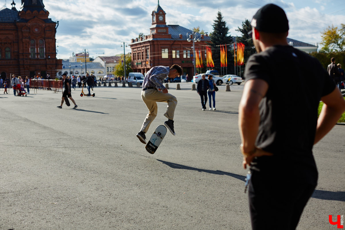 Музыкальные представления, спортивные состязания, всевозможные мастер-классы и многое другое: самые яркие моменты главного события города в материале «Ключ-Медиа».