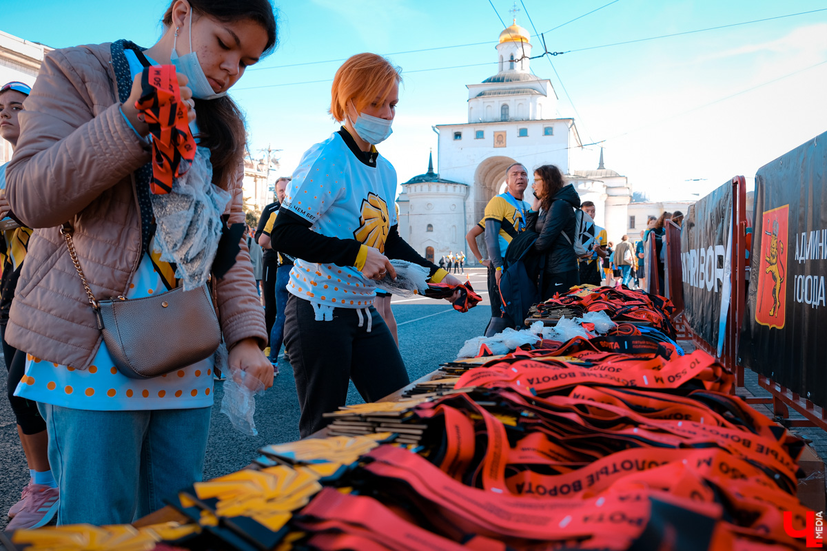 В уже традиционном владимирском забеге 11 сентября приняли участие дети и взрослые, любители и профессионалы. Трасса проходила через центр города от Театральной площади до площади Фрунзе.