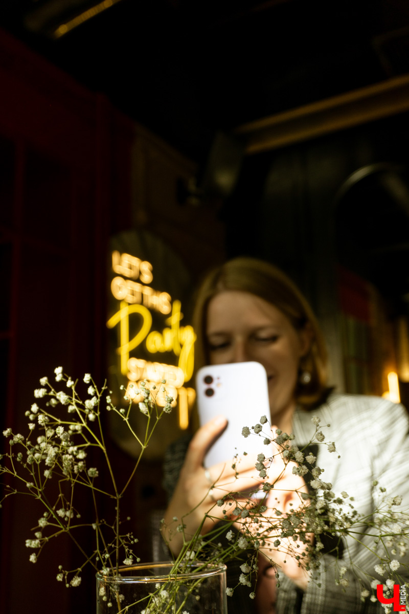 Как стать моделью во Владимире? С чего начать и куда карьера приведет? Разбираемся с директором владимирского филиала модельного агентства «SIGMA» Юлией Пичугиной.