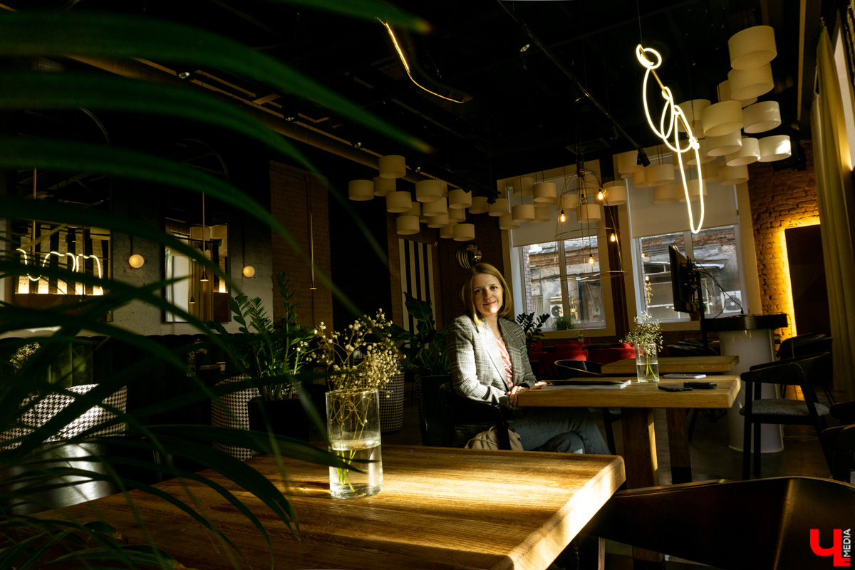 Как стать моделью во Владимире? С чего начать и куда карьера приведет? Разбираемся с директором владимирского филиала модельного агентства «SIGMA» Юлией Пичугиной.