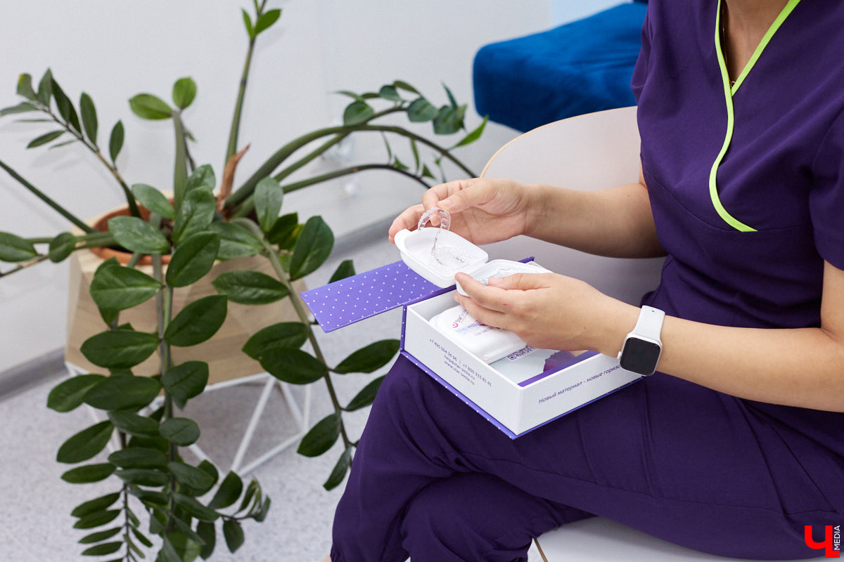 Здоровая и ровная улыбка доступны в любом возрасте. Профессионалы помогут достичь этого, подобрав элайнеры или брекет-систему. С чего начать, как проходит лечение и какова его стоимость — в разговоре со специалистом стоматологии «Лавиани».