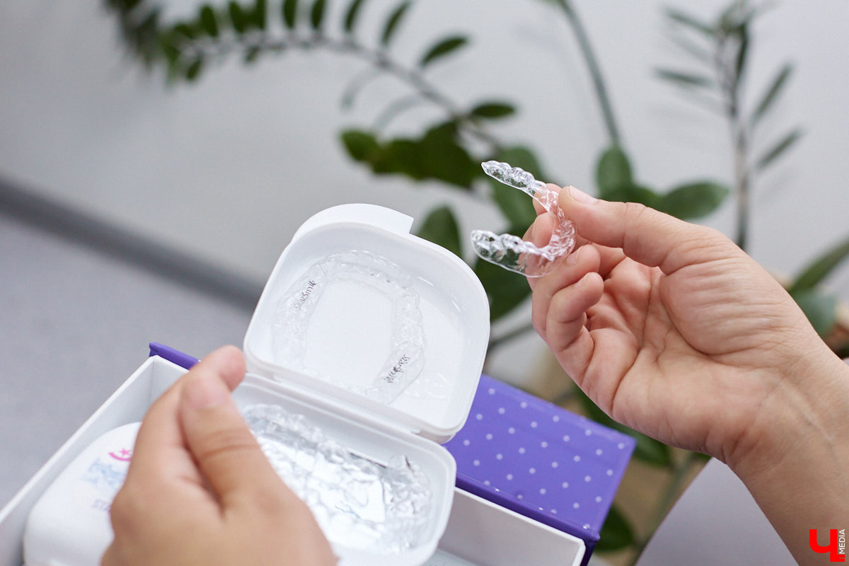 Здоровая и ровная улыбка доступны в любом возрасте. Профессионалы помогут достичь этого, подобрав элайнеры или брекет-систему. С чего начать, как проходит лечение и какова его стоимость — в разговоре со специалистом стоматологии «Лавиани».