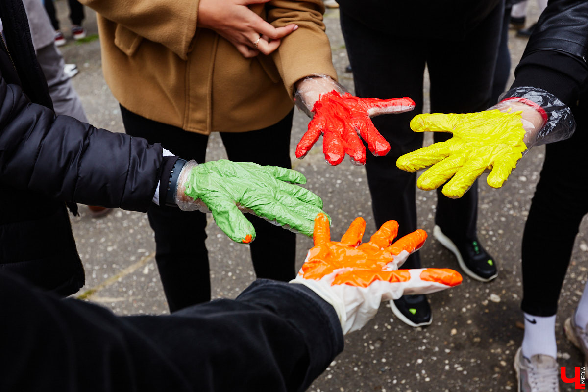 В этот раз на карте городских арт-обновлений — только крупные работы. Собрали топ-4 фасада с мотивами спорта, любви и мечты в Центральном парке, Перекопском городке, на улицах Университетской и Строителей.