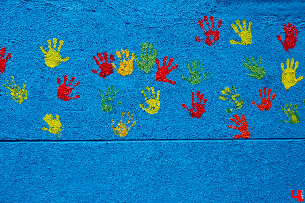 В этот раз на карте городских арт-обновлений — только крупные работы. Собрали топ-4 фасада с мотивами спорта, любви и мечты в Центральном парке, Перекопском городке, на улицах Университетской и Строителей.