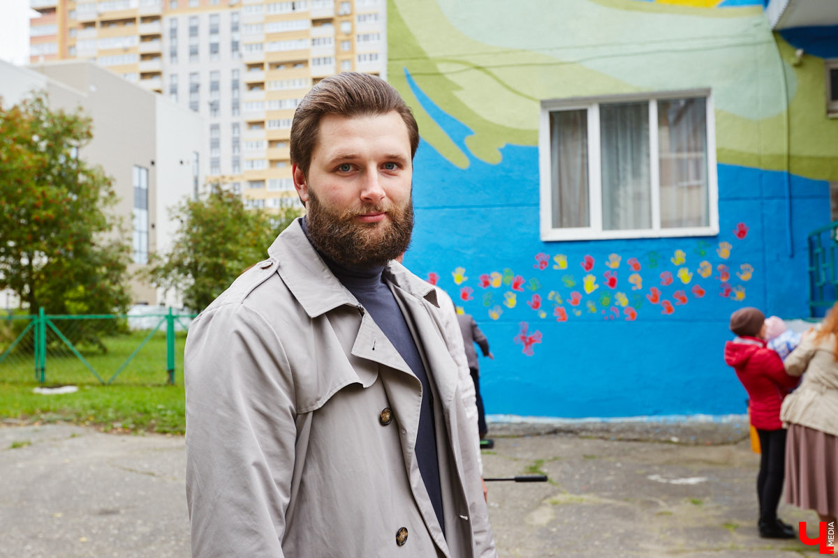 В этот раз на карте городских арт-обновлений — только крупные работы. Собрали топ-4 фасада с мотивами спорта, любви и мечты в Центральном парке, Перекопском городке, на улицах Университетской и Строителей.