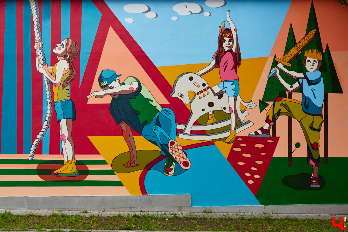 В этот раз на карте городских арт-обновлений — только крупные работы. Собрали топ-4 фасада с мотивами спорта, любви и мечты в Центральном парке, Перекопском городке, на улицах Университетской и Строителей.