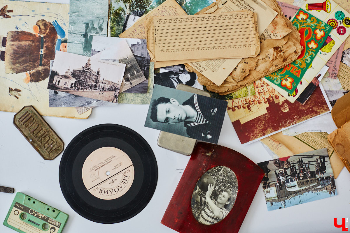 В субботу в центре Владимира на улице Музейная было необычно людно. Не привязываясь к каким-либо датам, а исходя исключительно из желания и своих возможностей, Розановский центр при поддержке Московской международной киношколы и центра современной культуры «Флигель» организовал здесь фестиваль «Лица улиц».