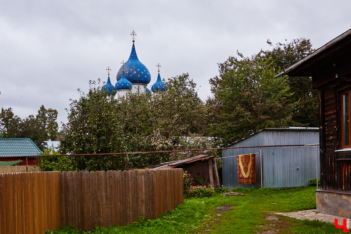 Сквер за «Белым домом» сделают новой ВДНХ. А вот в Александрове обновят парк так, чтобы туда пришли жить белочки. Собрали для вас с десяток новых интересных проектов благоустройства.