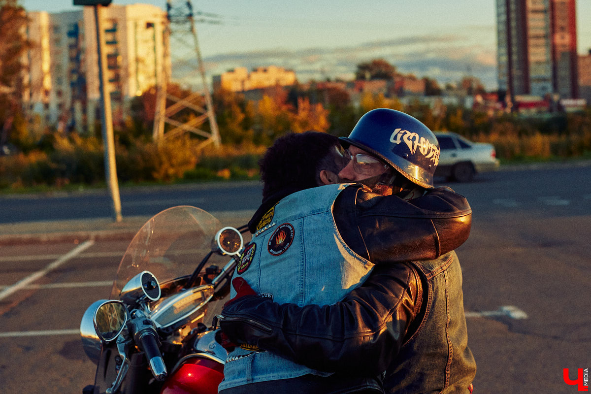 Сегодня девушками на мотоциклах никого не удивишь. Однако Наталии Дикой есть чем поделиться! Например, рассказом о своем чоппере Honda Steed 600 по кличке Цветочек. Завершаем байк-сезон обзором аккуратного «японца».