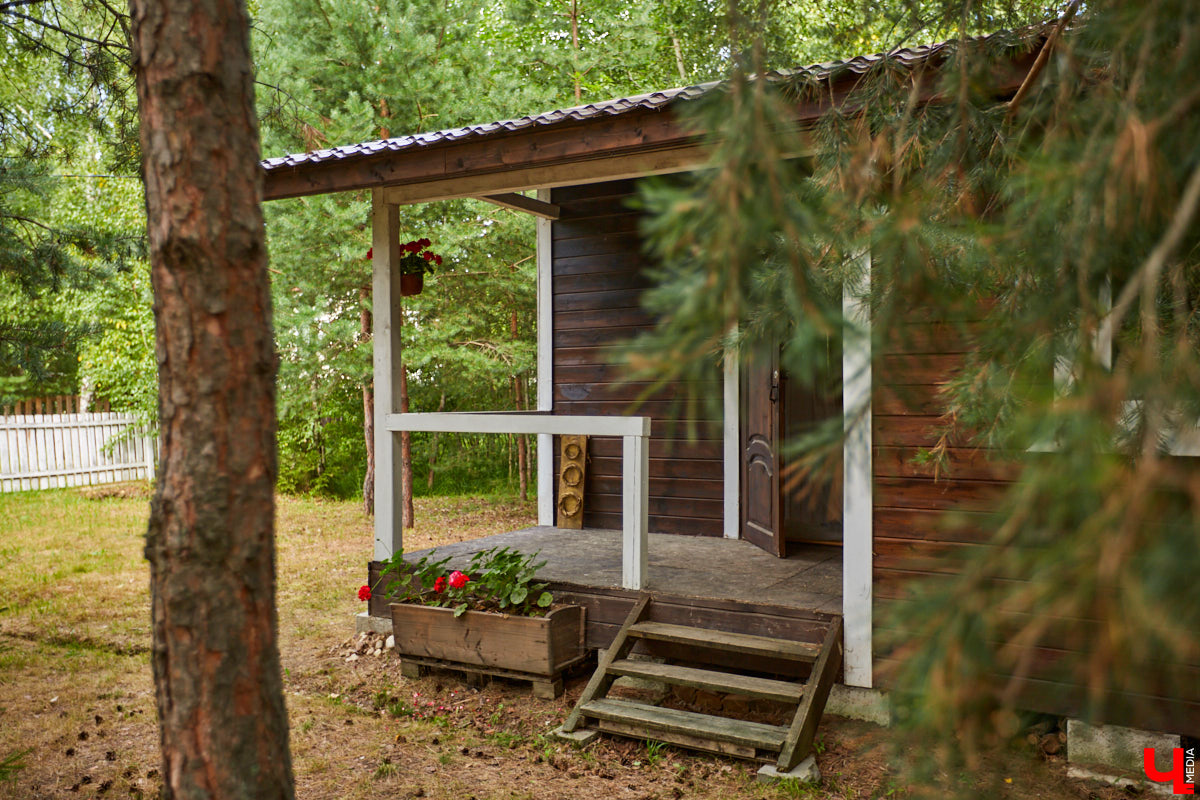 Ольга Журавлева, организатор первого в России международного фестиваля прядения и ткачества, пустила нас в свой очаровательный домик, где хранится много вещей с историей!