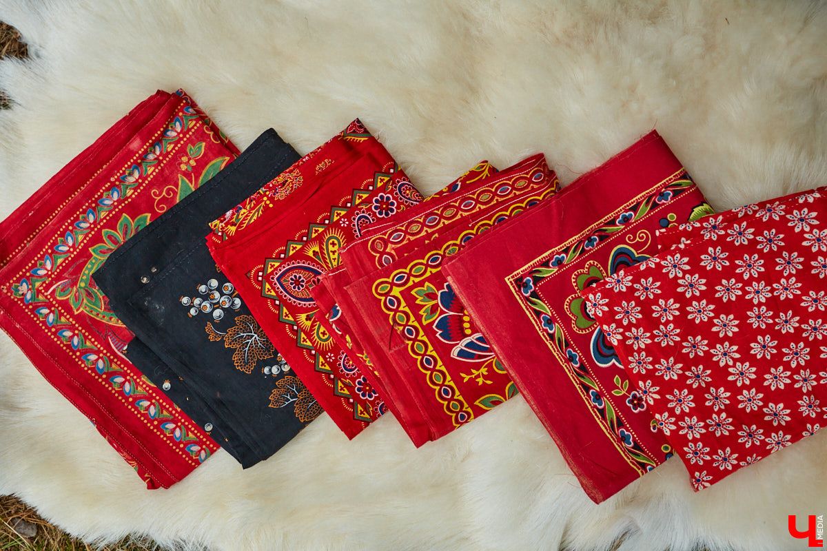 Ольга Журавлева, организатор первого в России международного фестиваля прядения и ткачества, пустила нас в свой очаровательный домик, где хранится много вещей с историей!