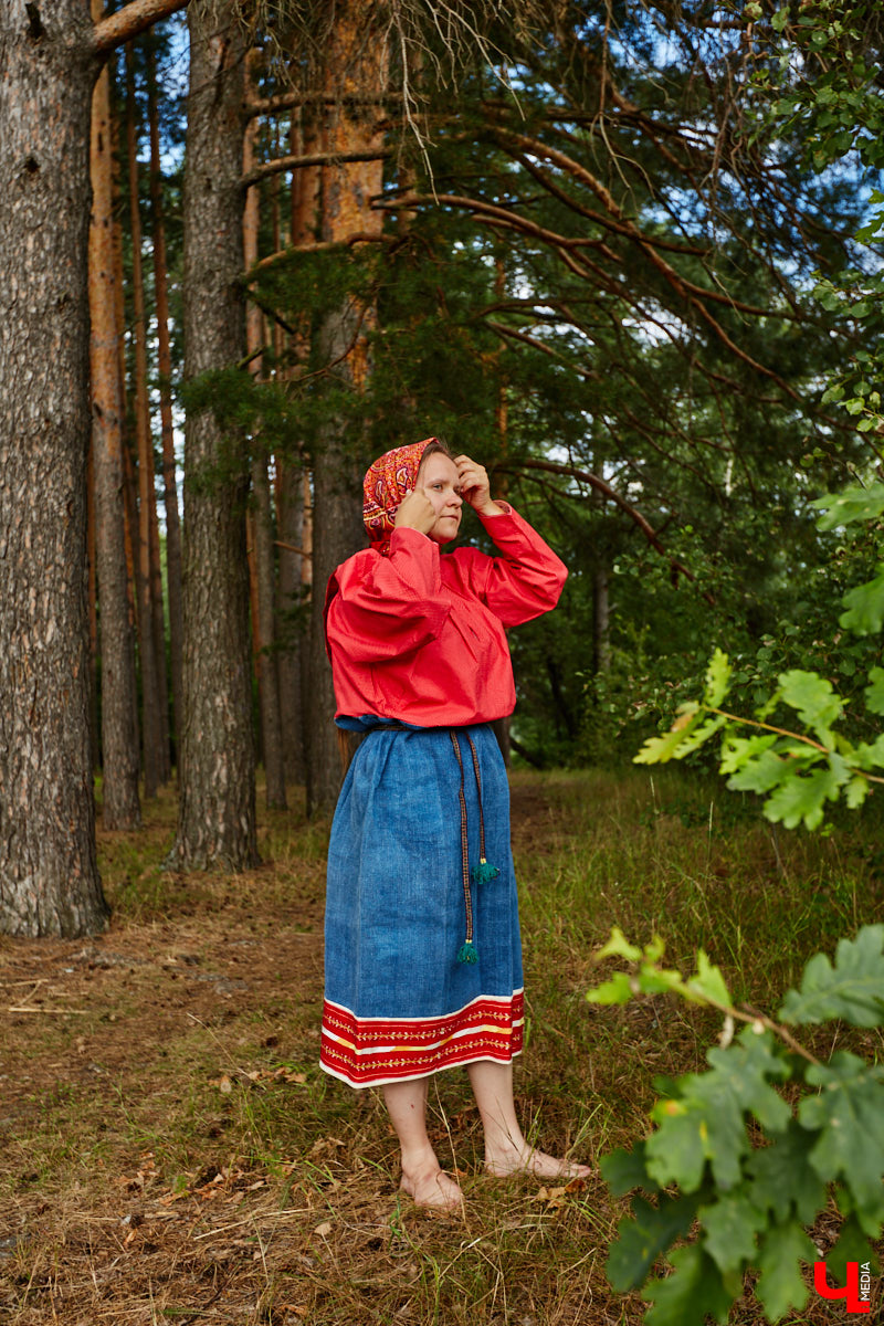 Ольга Журавлева, организатор первого в России международного фестиваля прядения и ткачества, пустила нас в свой очаровательный домик, где хранится много вещей с историей!