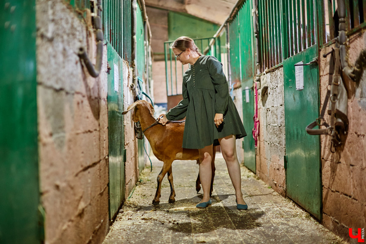 Ольга Журавлева, организатор первого в России международного фестиваля прядения и ткачества, пустила нас в свой очаровательный домик, где хранится много вещей с историей!