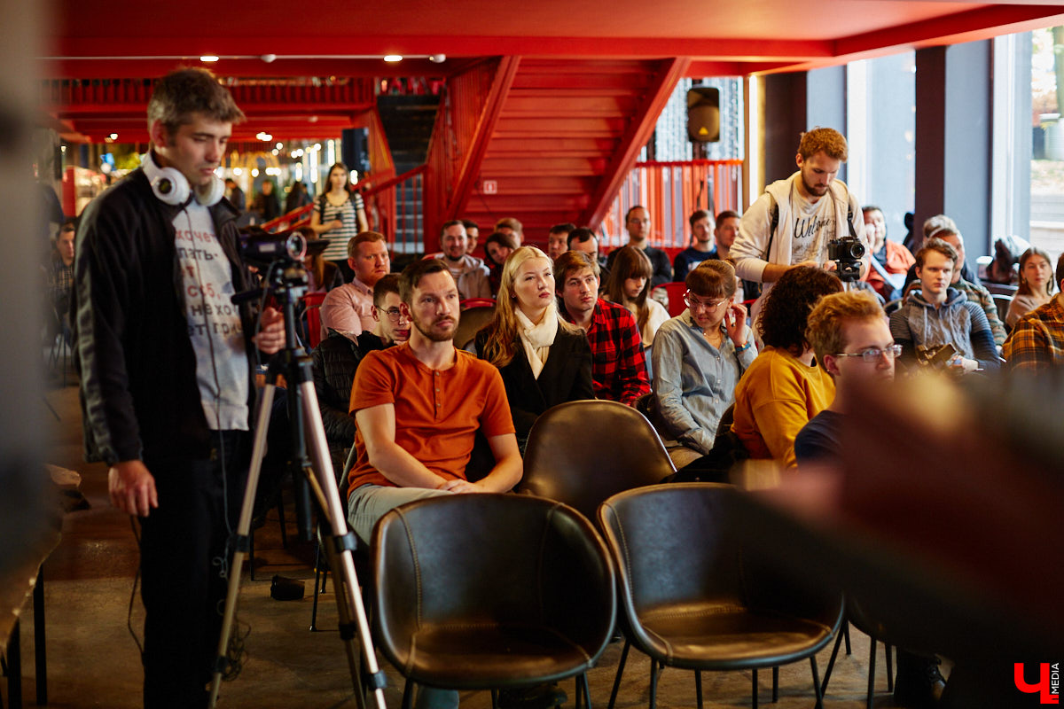 В выходные прошел второй владимирский урбанистический фестиваль от общественного движения «Владимир будущего». Там искали решения наболевших проблем города. О результатах активистов — в фоторепортаже «Ключ-Медиа».