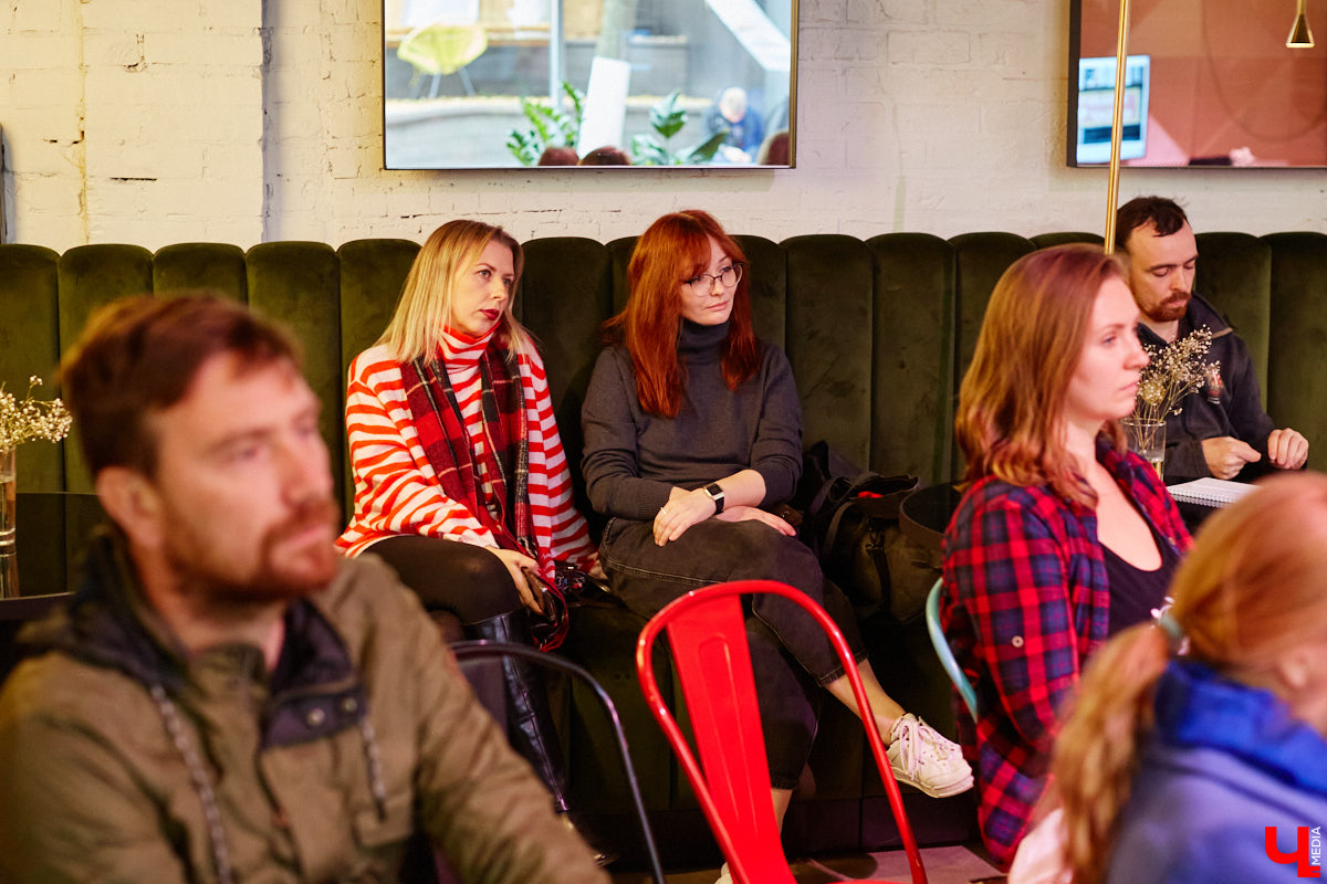 В выходные прошел второй владимирский урбанистический фестиваль от общественного движения «Владимир будущего». Там искали решения наболевших проблем города. О результатах активистов — в фоторепортаже «Ключ-Медиа».