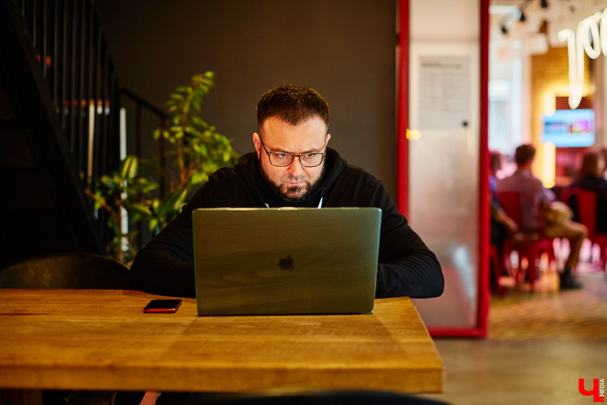 В выходные прошел второй владимирский урбанистический фестиваль от общественного движения «Владимир будущего». Там искали решения наболевших проблем города. О результатах активистов — в фоторепортаже «Ключ-Медиа».