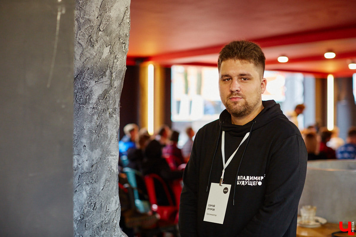 В выходные прошел второй владимирский урбанистический фестиваль от общественного движения «Владимир будущего». Там искали решения наболевших проблем города. О результатах активистов — в фоторепортаже «Ключ-Медиа».