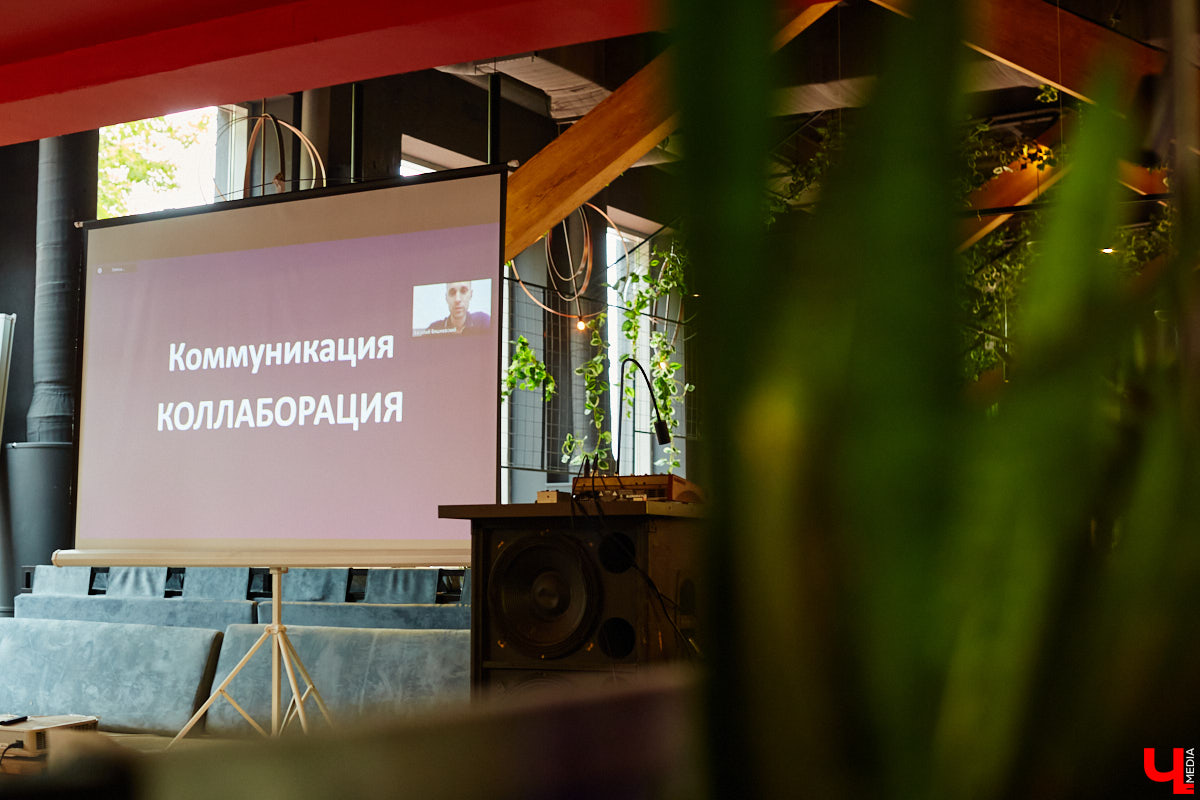 В выходные прошел второй владимирский урбанистический фестиваль от общественного движения «Владимир будущего». Там искали решения наболевших проблем города. О результатах активистов — в фоторепортаже «Ключ-Медиа».