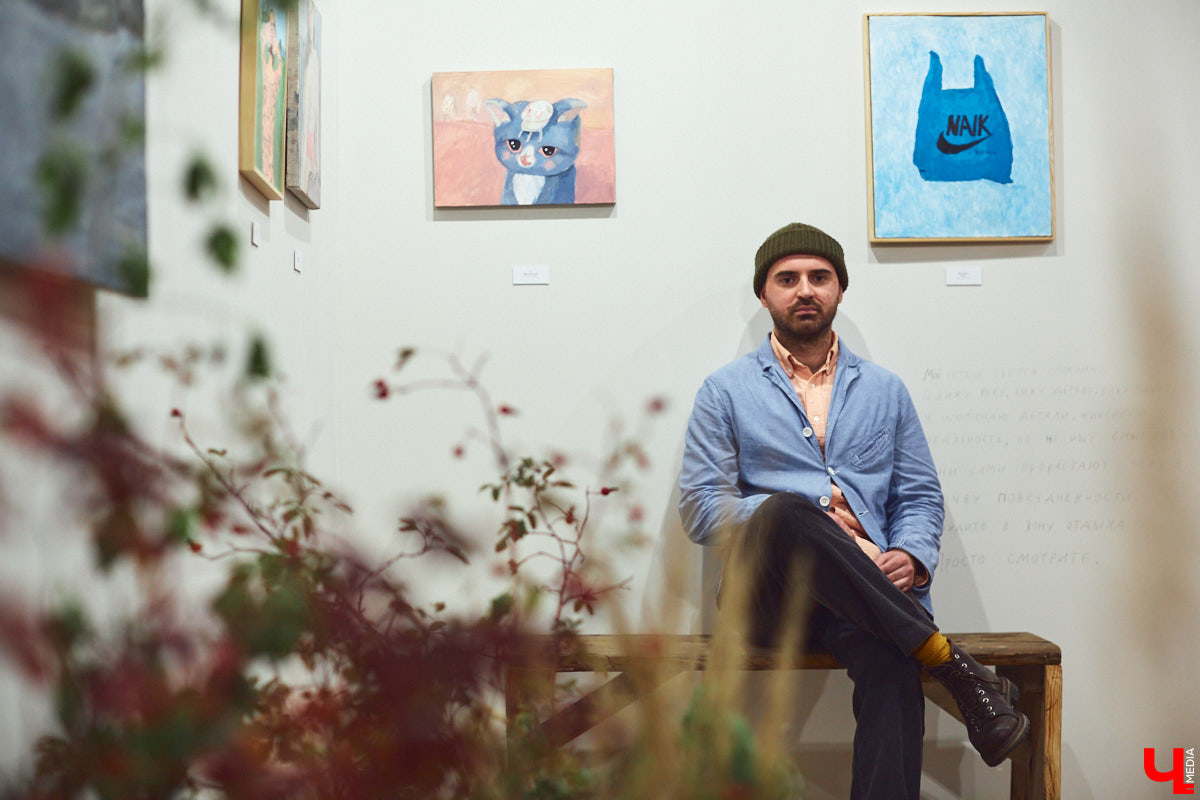 Во владимирском ЦСК вновь ожило галерейное пространство. Сейчас там представлена выставка работ местной художницы Люси Соловьевой и нижегородского автора Димы Жукова. Экспозиция предлагает зрителям отдохнуть от смысловой нагрузки, а потому называется «Зоны отдыха».