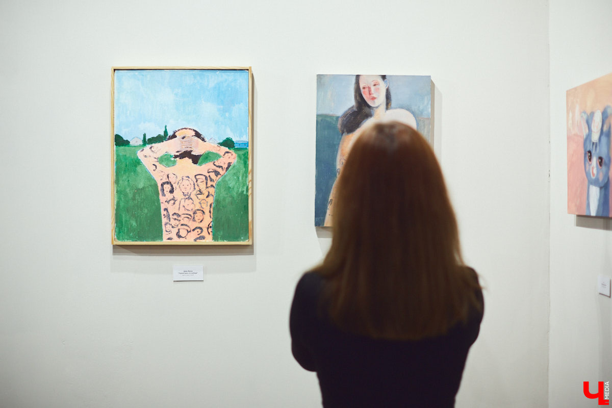 Во владимирском ЦСК вновь ожило галерейное пространство. Сейчас там представлена выставка работ местной художницы Люси Соловьевой и нижегородского автора Димы Жукова. Экспозиция предлагает зрителям отдохнуть от смысловой нагрузки, а потому называется «Зоны отдыха».