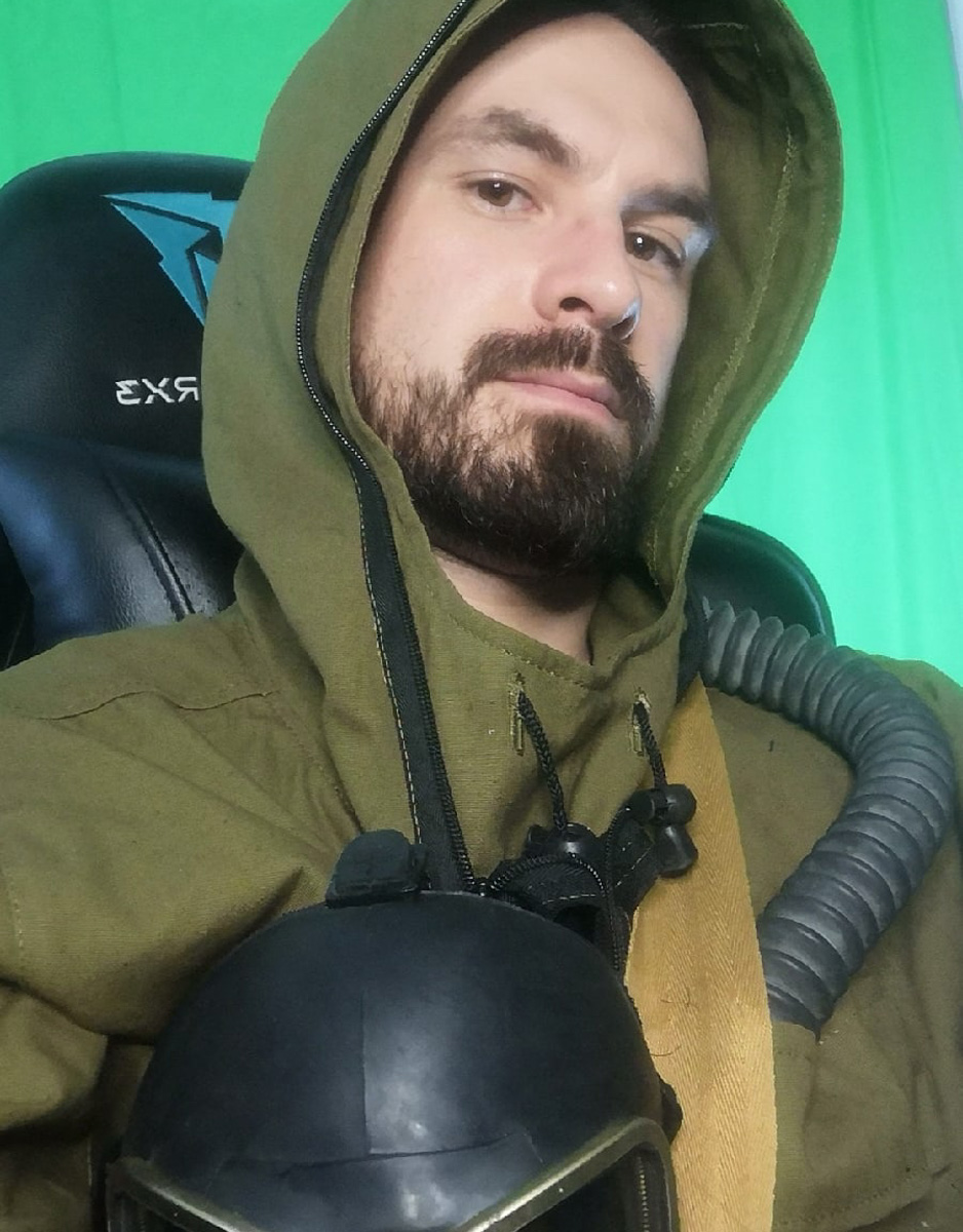 Стримеры Александр Корнилов и Святослав Логинов на прямых трансляциях как рыбы в воде. Один работает в информационном жанре, другой – в развлекательном. Но оба живут в областном центре.