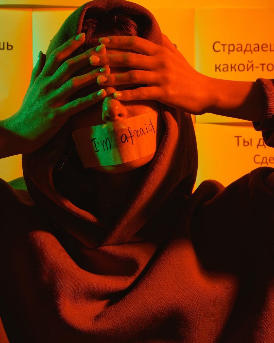 Скрытые смыслы украшают контент, и благодаря проработке концепта снимки переходят из категории «повседневный щёлк» в «настоящее творчество». Разберемся в тонких материях с владимирскими авторами, не боящимися создавать фотографии вне коммерческих стандартов.