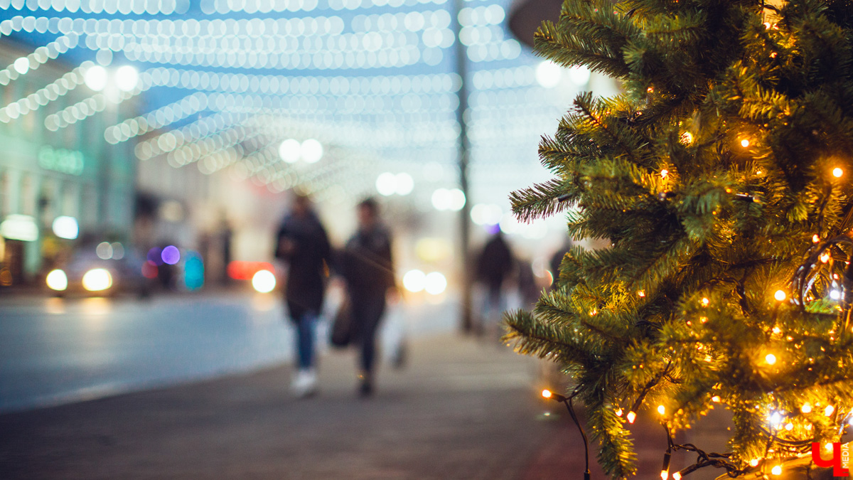 В этом году местные учреждения, предприятия, бизнесмены и юридические лица Владимира снова украсят Центральный парк! Рассказываем, зачем все это нужно, и как присоединиться к проекту #ЗимнийГород33.