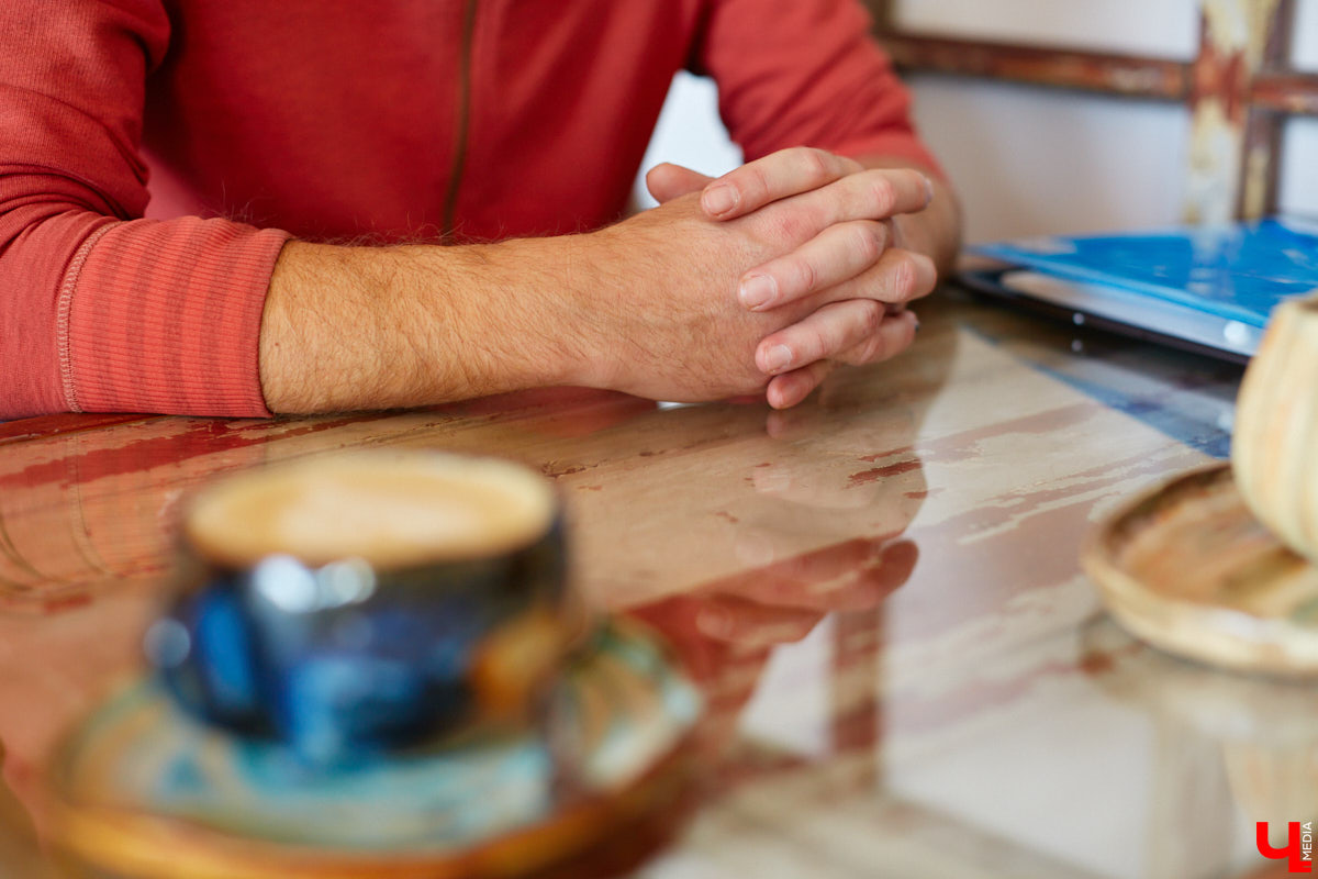 Пять лет назад в рамках интервью «Ключ-Медиа» расспросил переехавшего в Суздаль американца Евгения Кравцова о творчестве. С прошлой встречи прошло немало времени, и художнику есть чем поделиться. В преддверии персональной выставки в Суздале, он рассказывает о своих новых и концептуальных проектах.