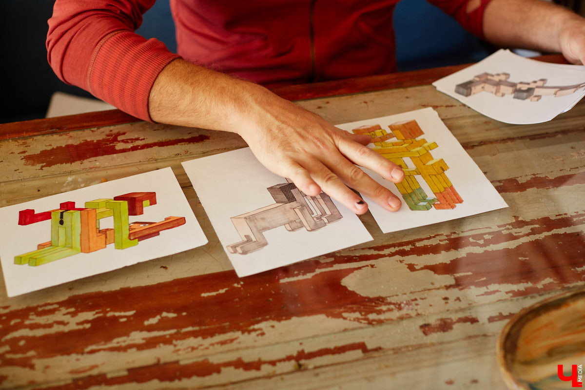 Пять лет назад в рамках интервью «Ключ-Медиа» расспросил переехавшего в Суздаль американца Евгения Кравцова о творчестве. С прошлой встречи прошло немало времени, и художнику есть чем поделиться. В преддверии персональной выставки в Суздале, он рассказывает о своих новых и концептуальных проектах.