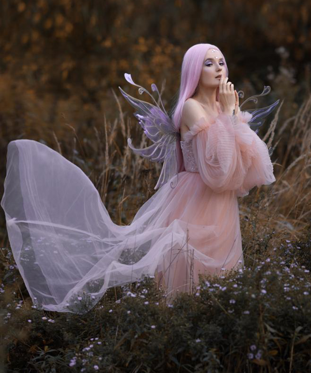 Не хватает в жизни сказки? На такой случай «Ключ-Медиа» подготовил для вас волшебную подборку с участием владимирских фей, принцесс, ведьм, цариц и эльфиек.