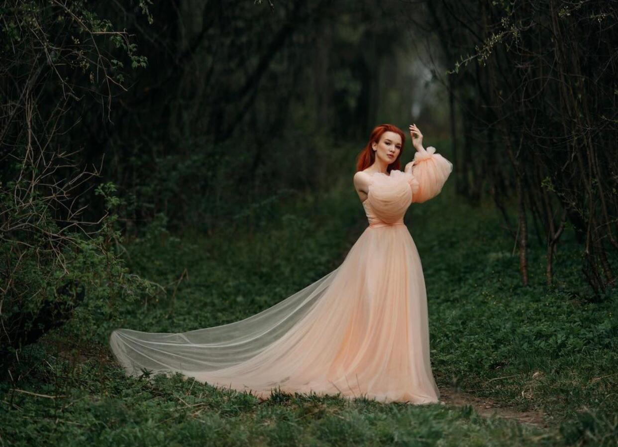 Не хватает в жизни сказки? На такой случай «Ключ-Медиа» подготовил для вас волшебную подборку с участием владимирских фей, принцесс, ведьм, цариц и эльфиек.