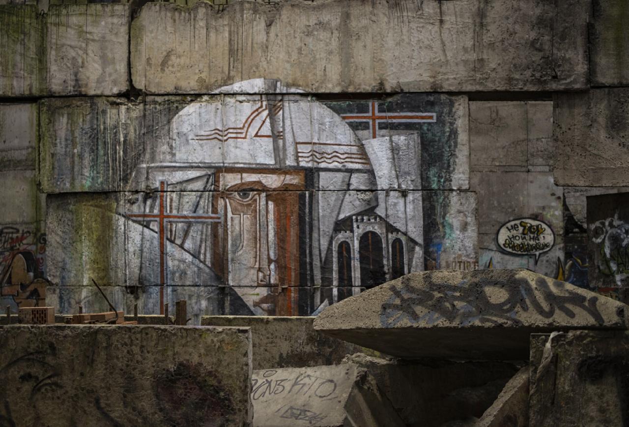 Владимирский художник-монументалист Кирилл Ведерников принял участие в фестивале настенной живописи в Италии. Теперь две работы талантливого земляка украшают фасады города Стильяно