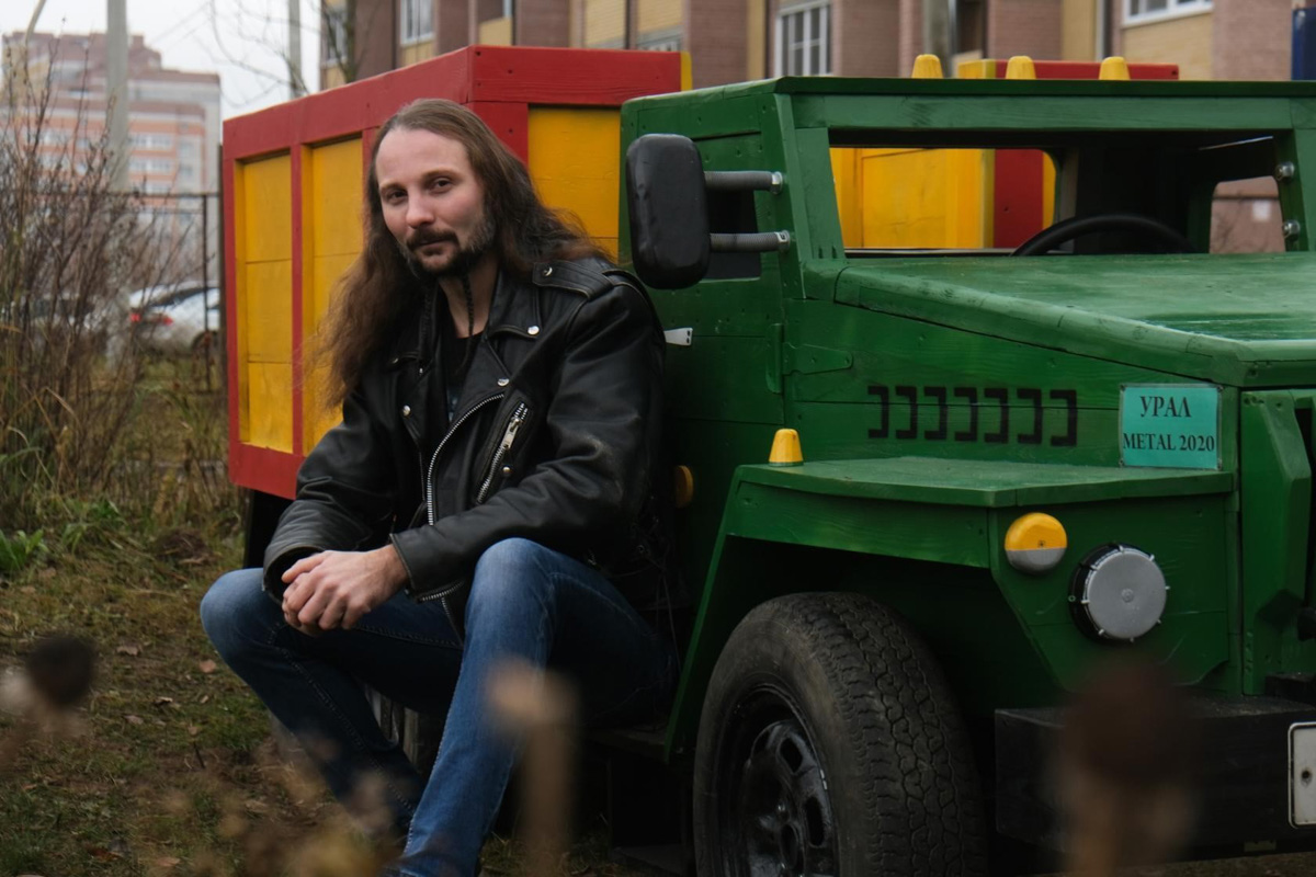 Детский автопарк, который смастерил Василий Лютницкий из Коврова, может быть признан самым креативным народным объектом России. Земляк участвует в конкурсе, а вот как за него проголосовать — расскажем подробнее!