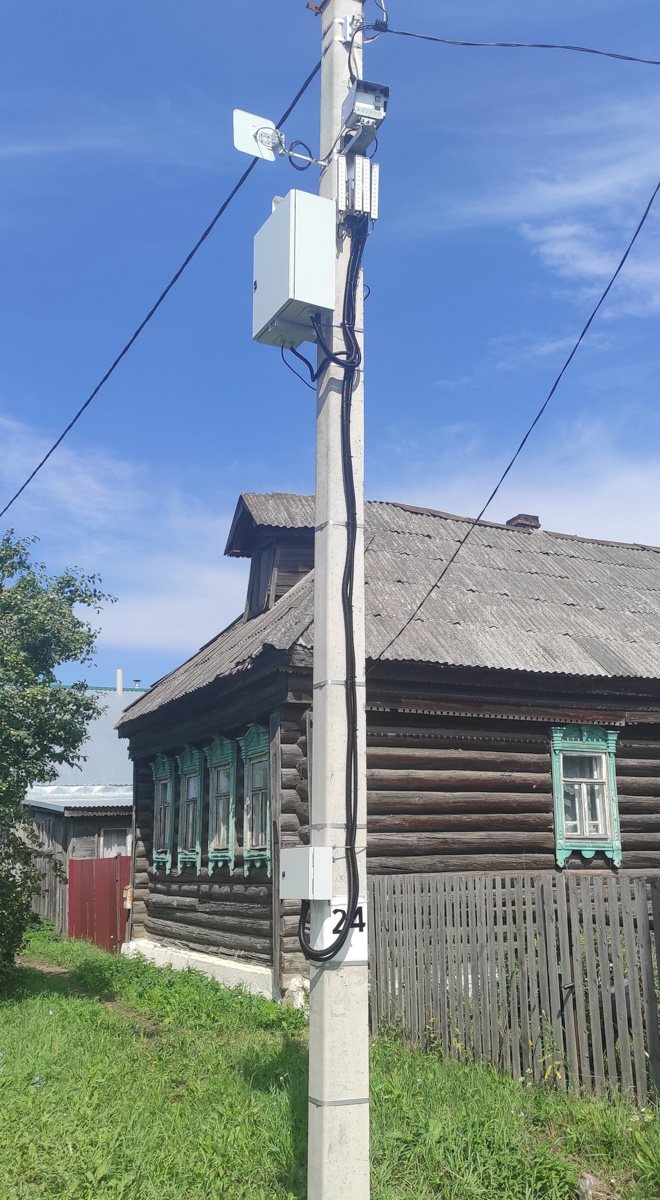 Владимир облагораживается перед погружением в зимний сезон: меняется дорожное полотно, устанавливаются знаки, вычерчиваются «зебры» и велодорожки, даже дополнительные камеры видеофиксации появляются. Против нескольким радостных новостей есть одна грустная - тарифы на проезд в общественном транспорте могут измениться. Подробности в обзоре дорожных новостей за неделю.