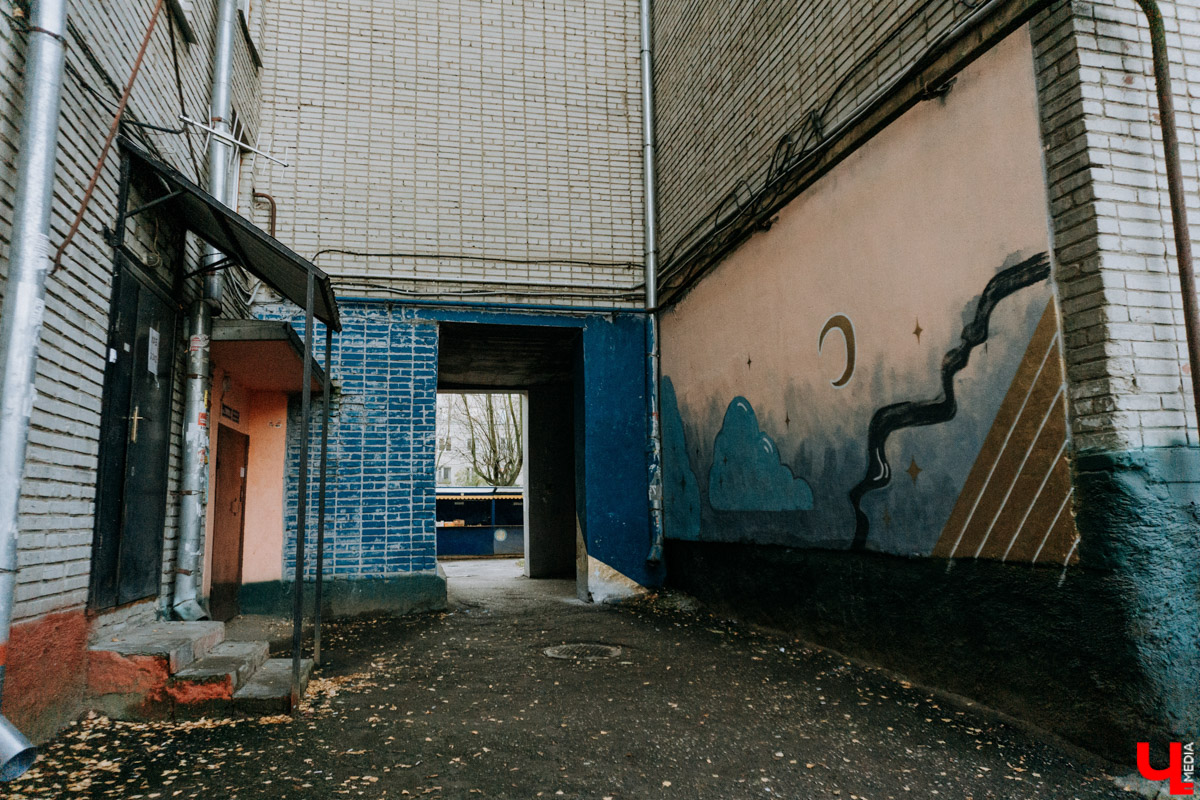 История владимирской Фабрики музыкальных инструментов, сказка возле рынка на улице Егорова и разрисованные теплостанции в новом граффити-обзоре!