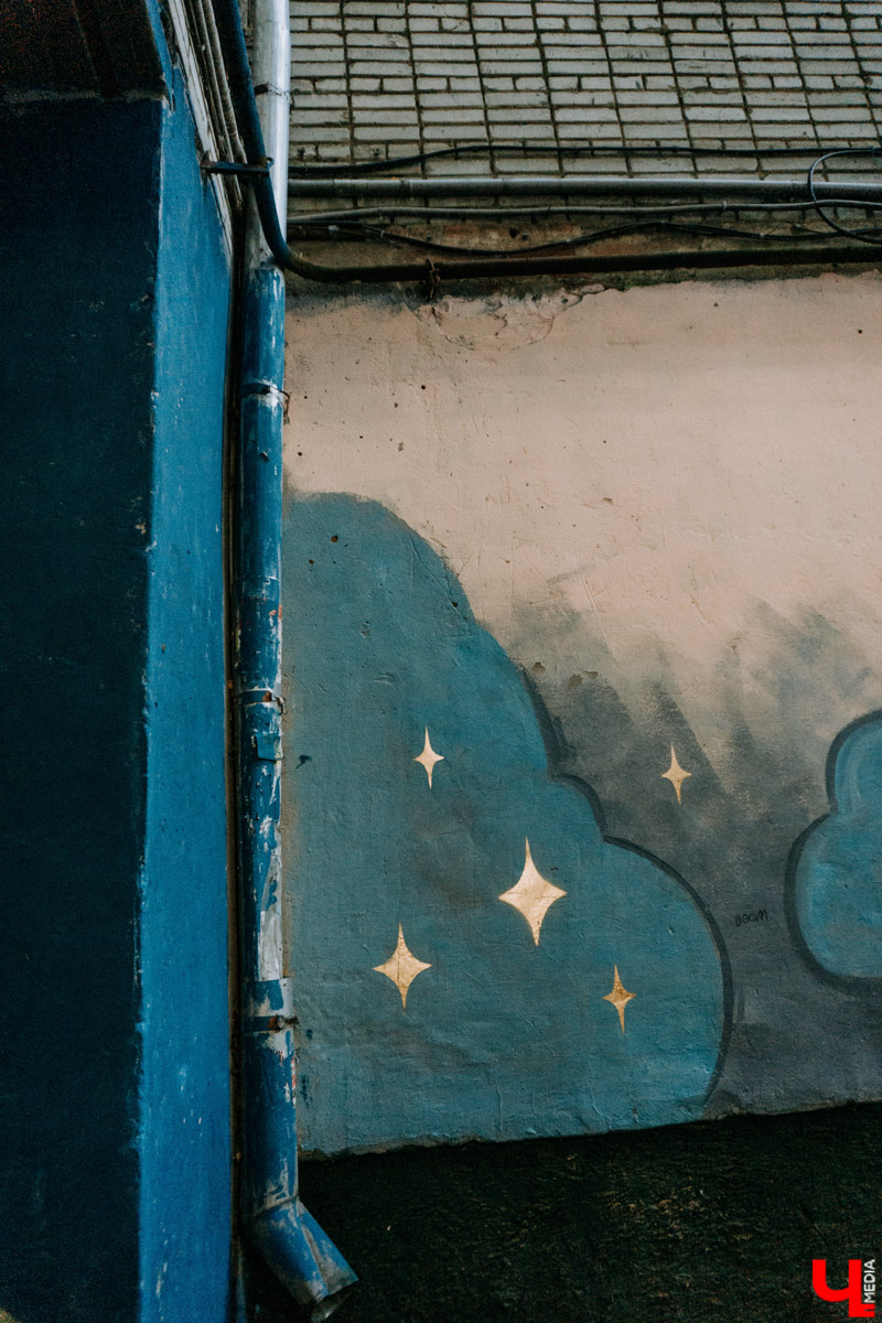 История владимирской Фабрики музыкальных инструментов, сказка возле рынка на улице Егорова и разрисованные теплостанции в новом граффити-обзоре!