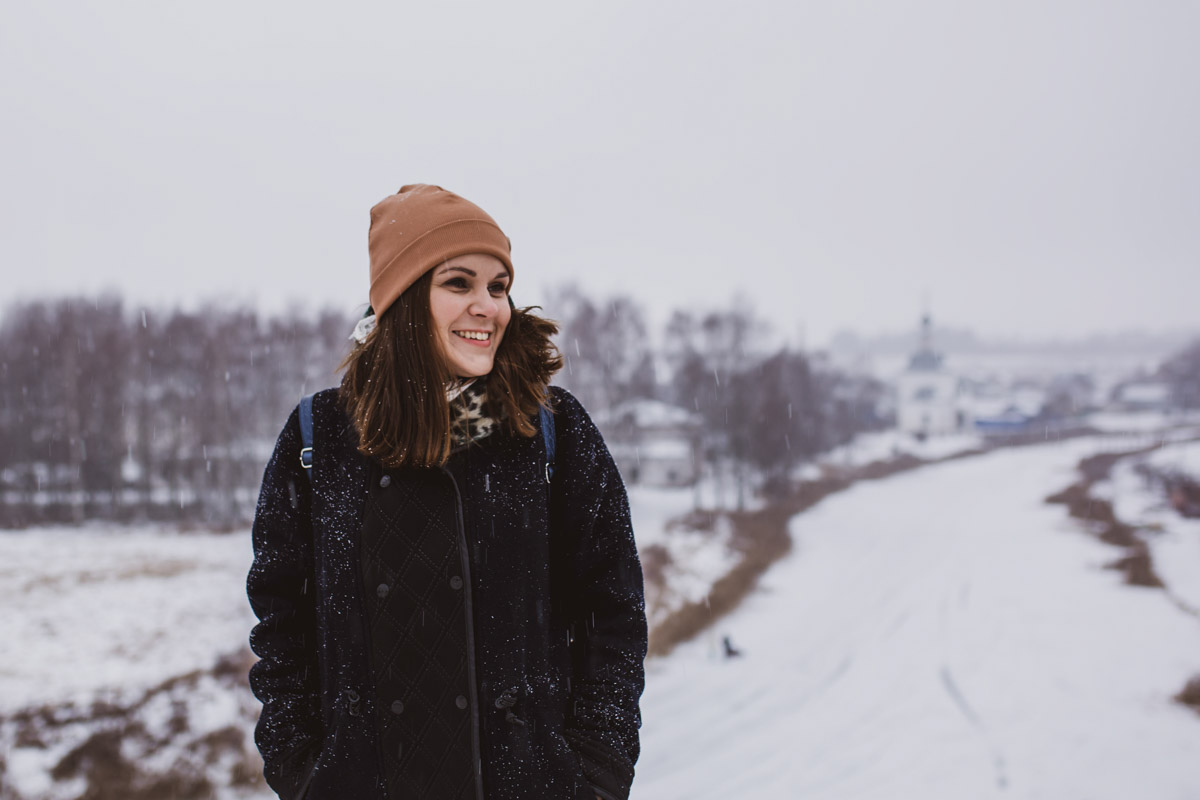 Дыра, захолустье, нечего тут делать — примерно так видят Суздаль некоторые его коренные жители. А вот «понаехавшие» из Москвы почему-то думают иначе. Пообщались с известным фотографом Анастасией Охотниковой. Многодетная мама год назад сменила прописку и теперь делится впечатлениями.