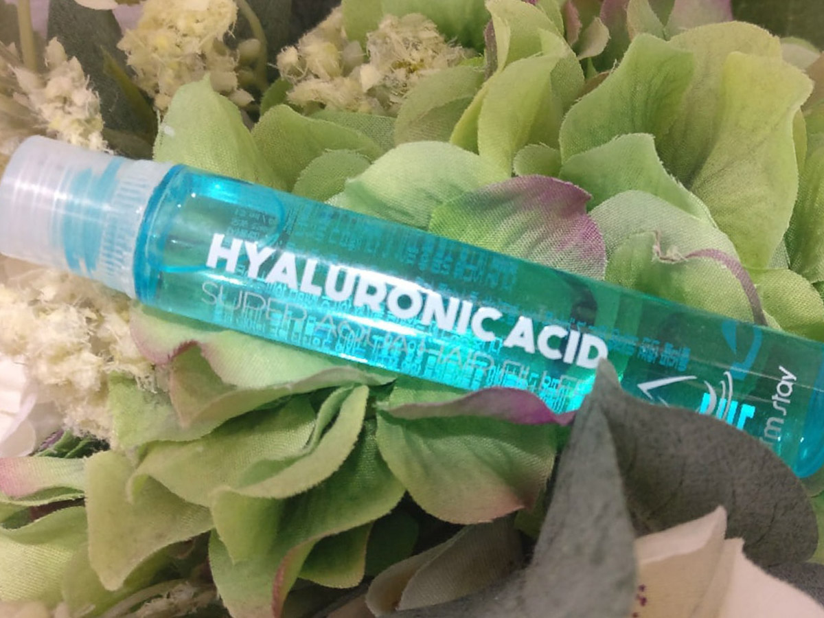 Руководствуясь актуальной повесткой, четверо журналистов «Ключ-Медиа» собрали себе небольшие бьюти-боксы с корейскими уходовыми средствами. Мы мыли головы шампунями, наносили крема, очищали кожу лица и покрывали ее эссенциями с вкраплениями золота - конечно же, без интересных находок в области корейской косметики не обошлось. Делимся впечатлениями в материале!