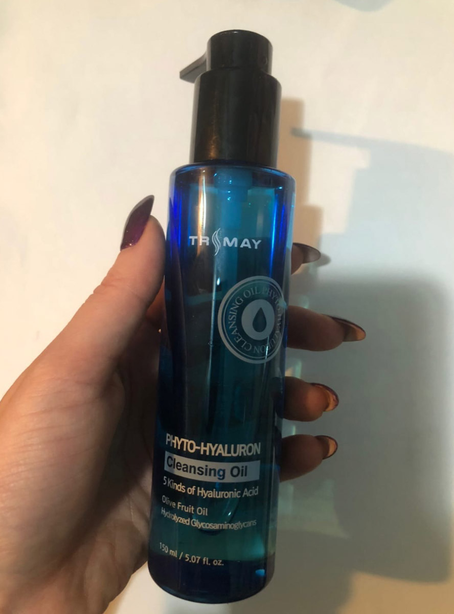 Руководствуясь актуальной повесткой, четверо журналистов «Ключ-Медиа» собрали себе небольшие бьюти-боксы с корейскими уходовыми средствами. Мы мыли головы шампунями, наносили крема, очищали кожу лица и покрывали ее эссенциями с вкраплениями золота - конечно же, без интересных находок в области корейской косметики не обошлось. Делимся впечатлениями в материале!