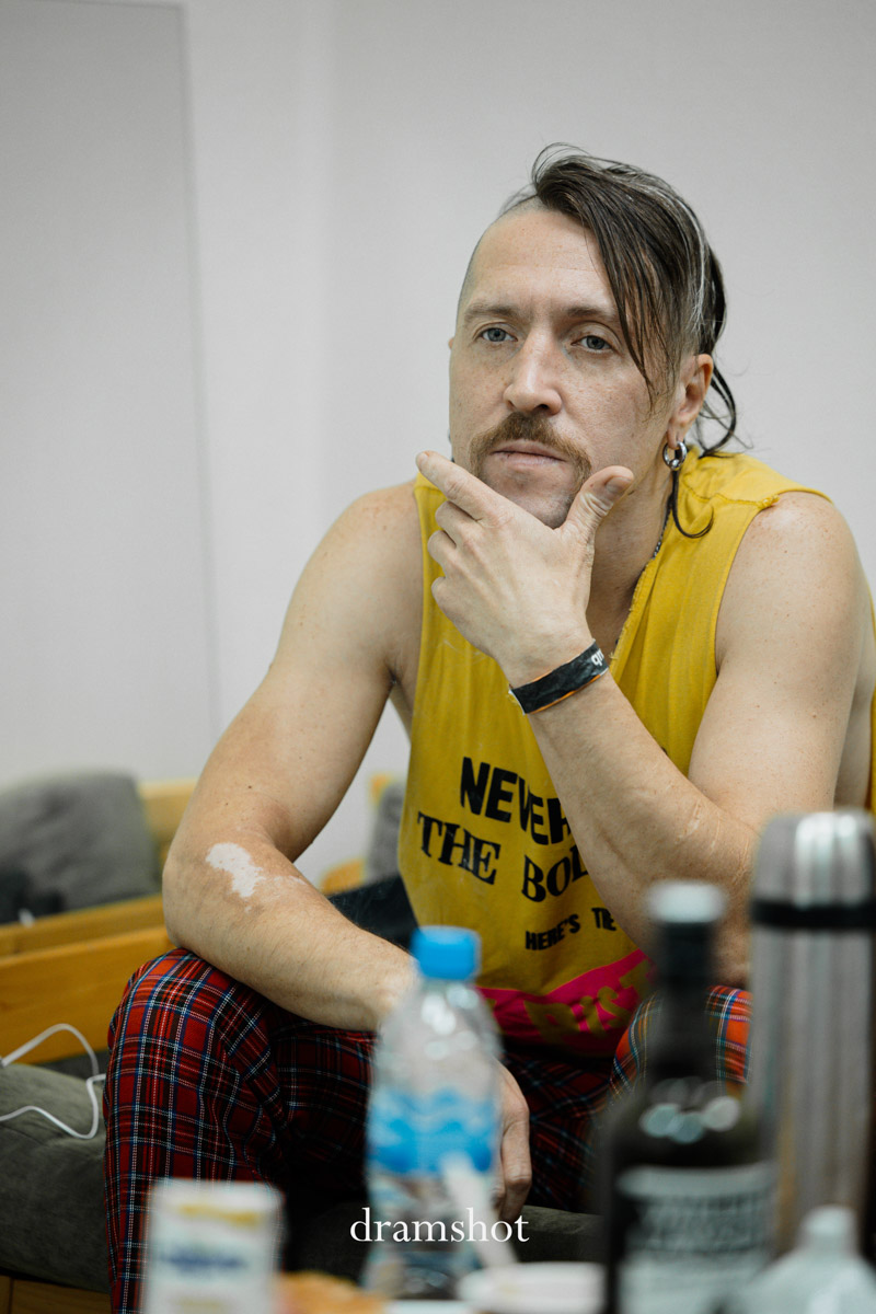 Необоснованная агрессия и владимирская панк-тусовка девяностых в интервью Антона «Пуха» и фоторепортаже с концерта F.P.G., приуроченного ко дню рождения группы.