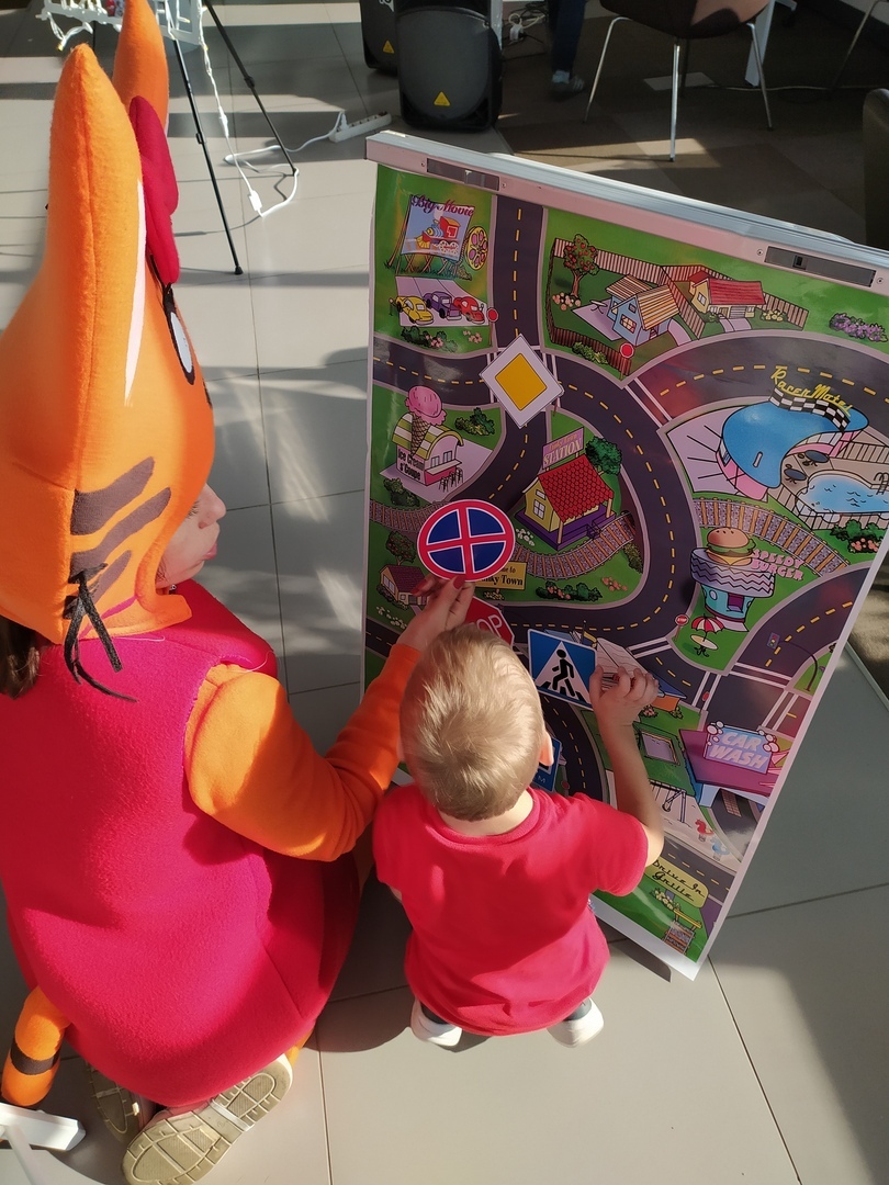 23 и 24 октября «Млада-Авто», официальный дилер ŠKODA во Владимире, приглашает малышей и их родителей на увлекательные уроки безопасности дорожного движения.