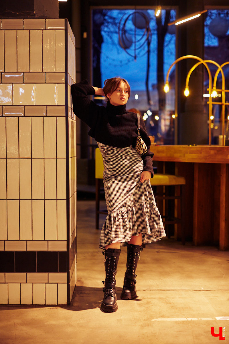 Валерии Антроповой 19 лет, она учится на первом курсе менеджмента и занимается творческим хобби. Мобильная съемка и видеоредакция располагают к распространению на работу личного чувства вкуса и стиля. Каков он? Расскажет «Ключ-Медиа».