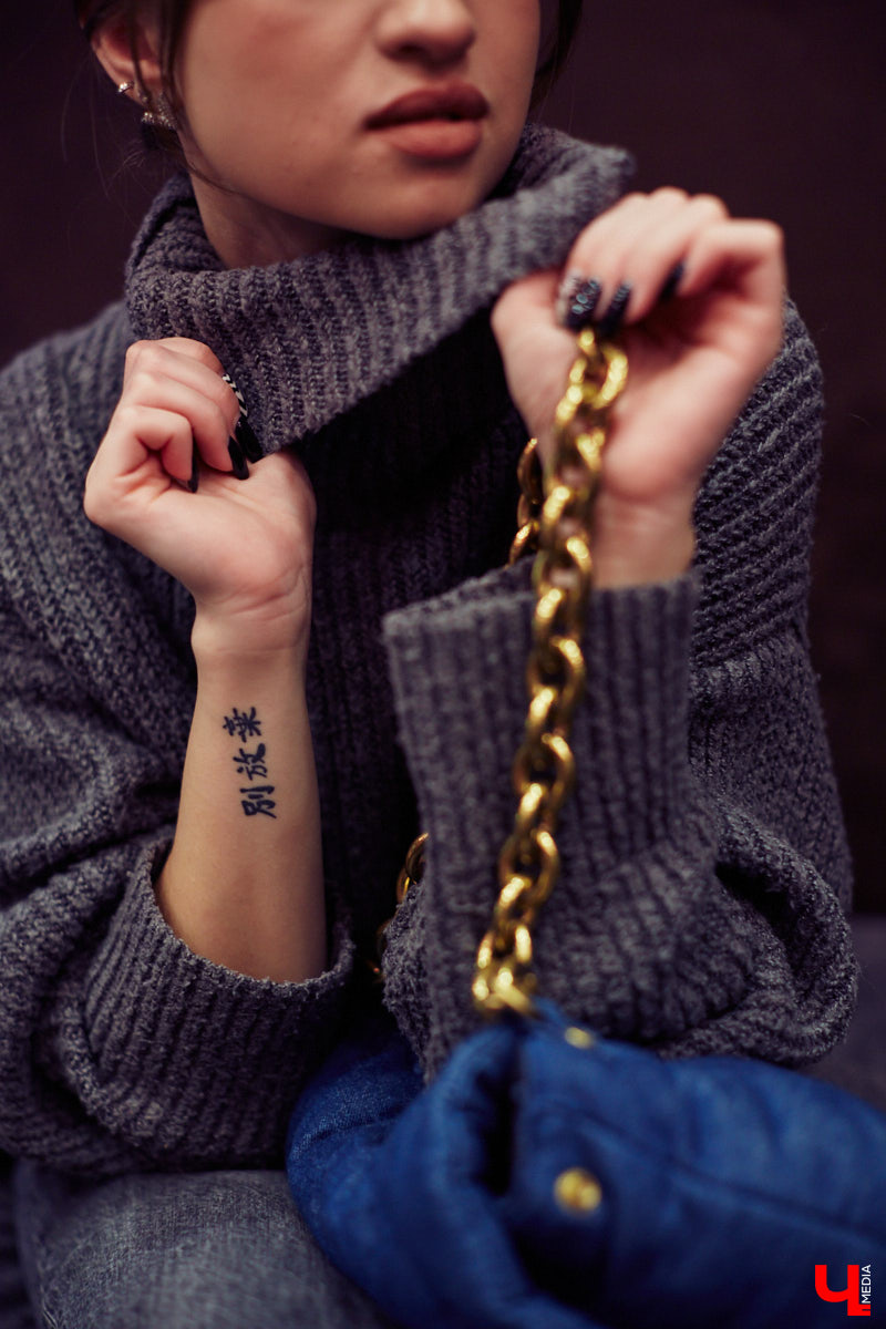 Валерии Антроповой 19 лет, она учится на первом курсе менеджмента и занимается творческим хобби. Мобильная съемка и видеоредакция располагают к распространению на работу личного чувства вкуса и стиля. Каков он? Расскажет «Ключ-Медиа».