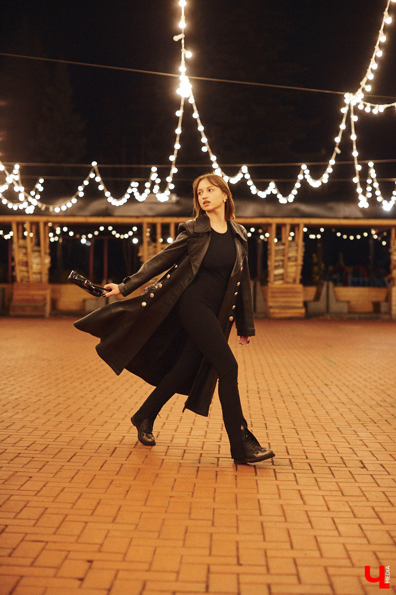 Валерии Антроповой 19 лет, она учится на первом курсе менеджмента и занимается творческим хобби. Мобильная съемка и видеоредакция располагают к распространению на работу личного чувства вкуса и стиля. Каков он? Расскажет «Ключ-Медиа».